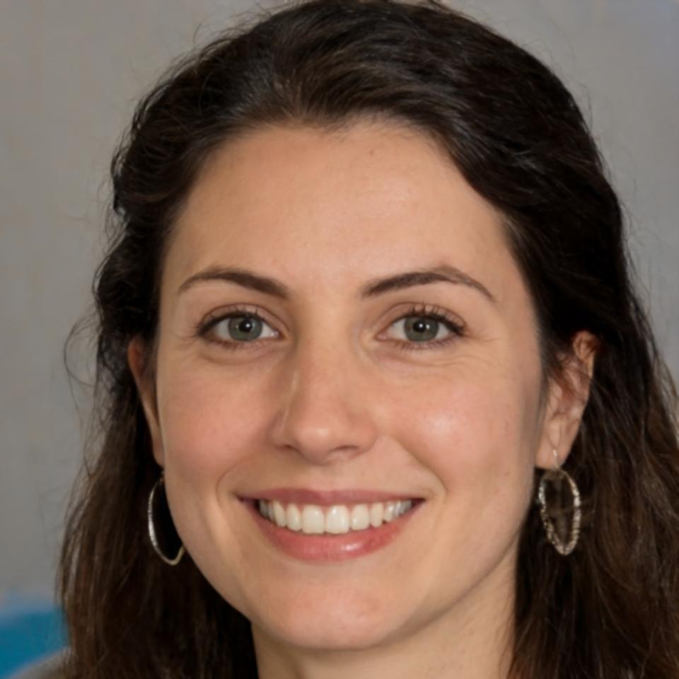 Retrato de María Elena Ruiz, Coordinadora de Alianzas Estratégicas